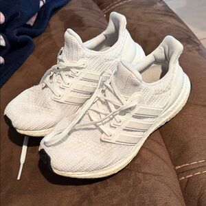 adidas Ultra Boost White Sneakers Women’s size 6